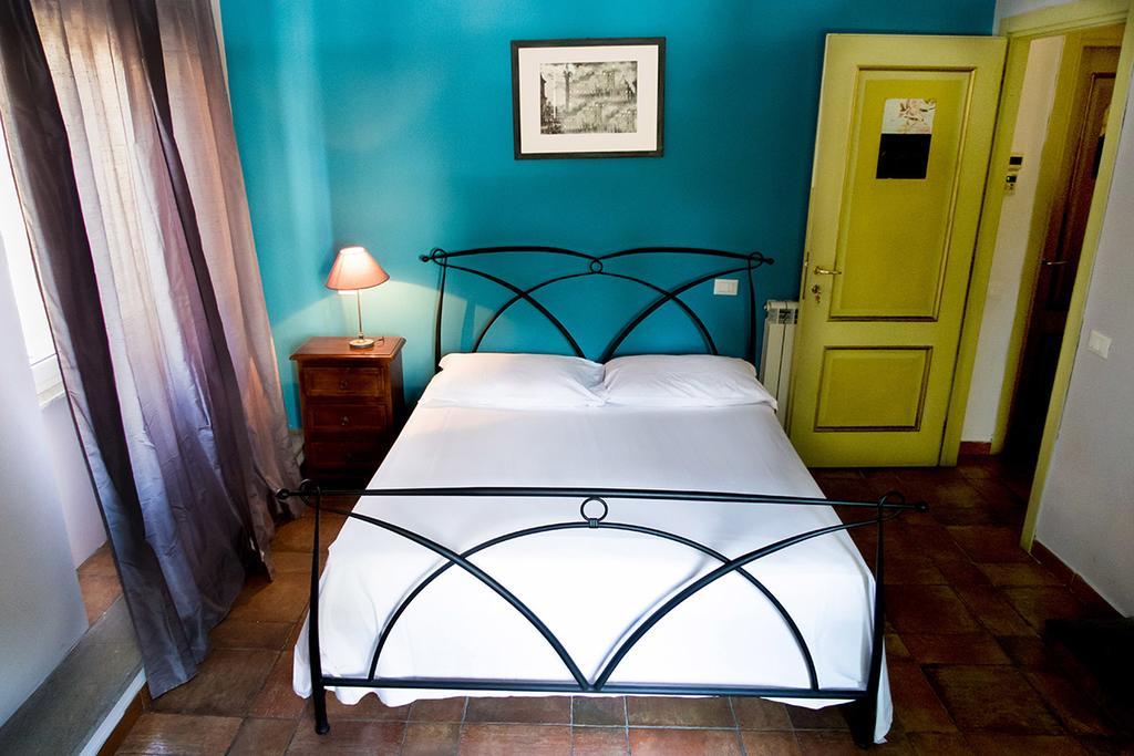 Bb Trastevere Station - Room3 Róma Kültér fotó