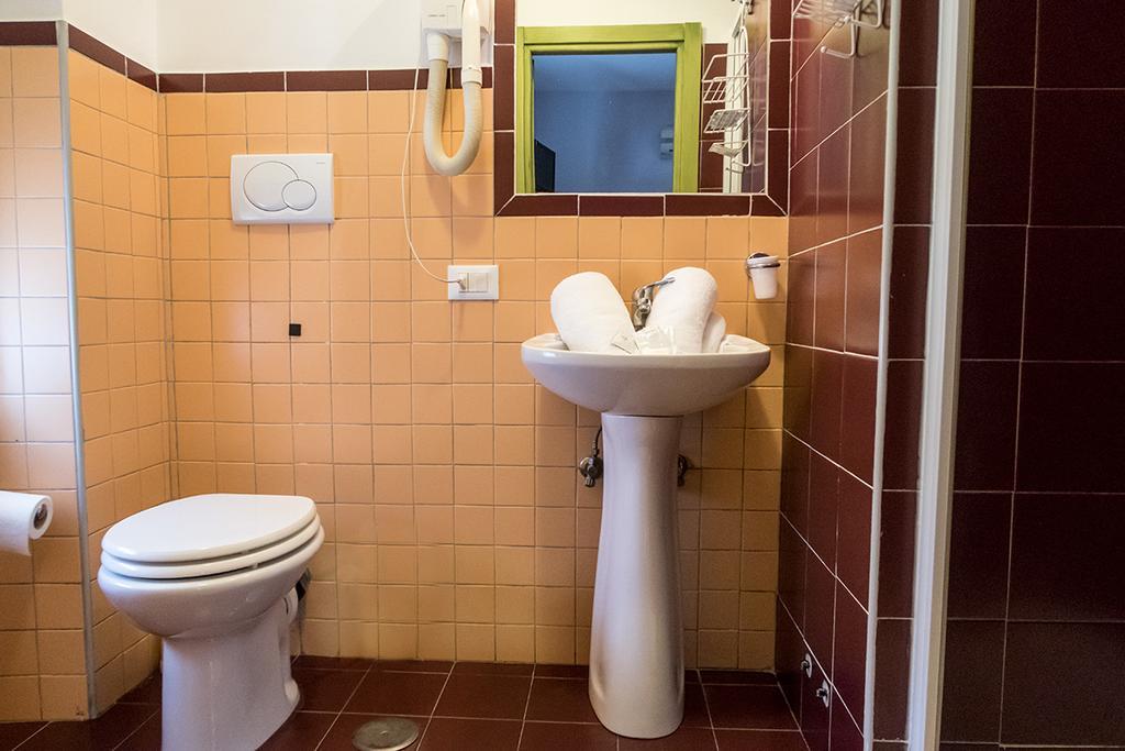 Bb Trastevere Station - Room3 Róma Kültér fotó